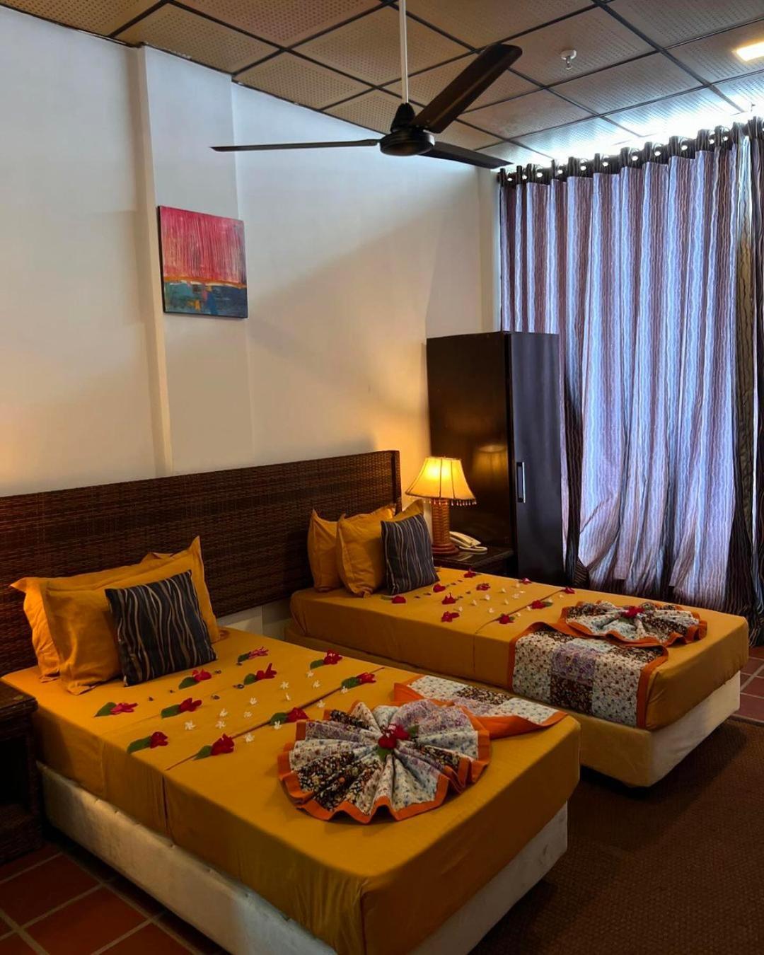 Lavanga Beach Hikkaduwa Ngoại thất bức ảnh